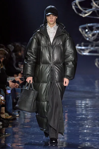 Look 46